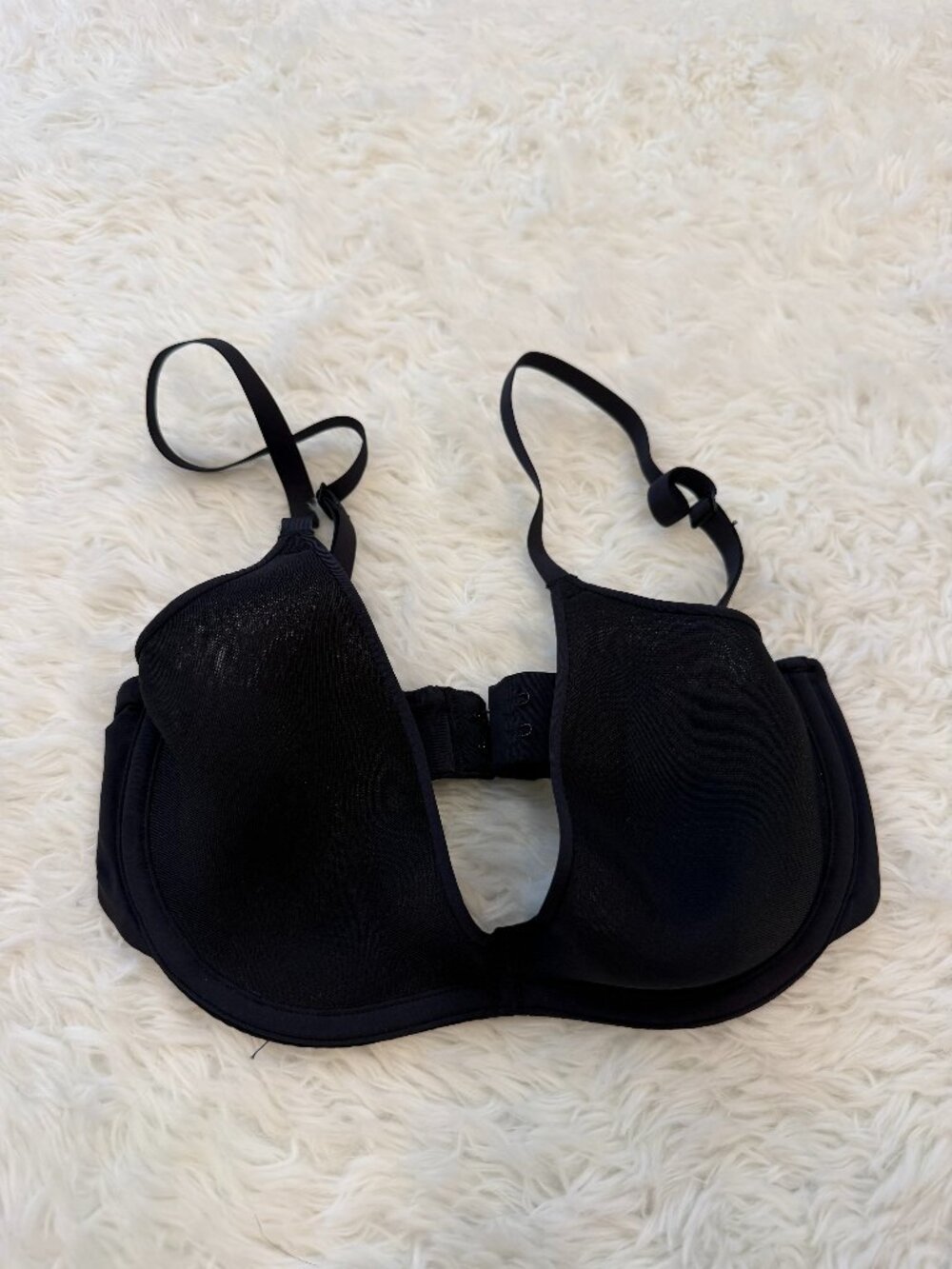 SKIMS - Weightless Scoop Bra Onyx (32B)